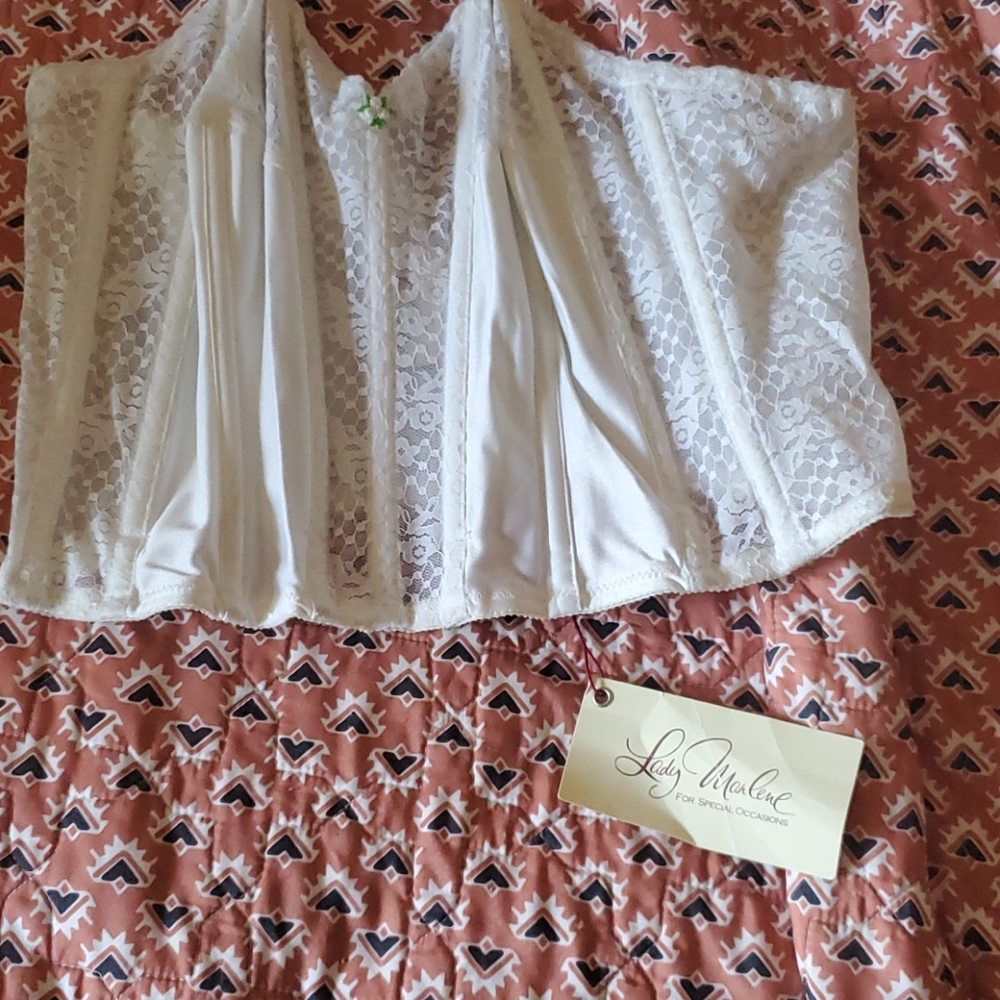 Vintage corset 38C new with tags